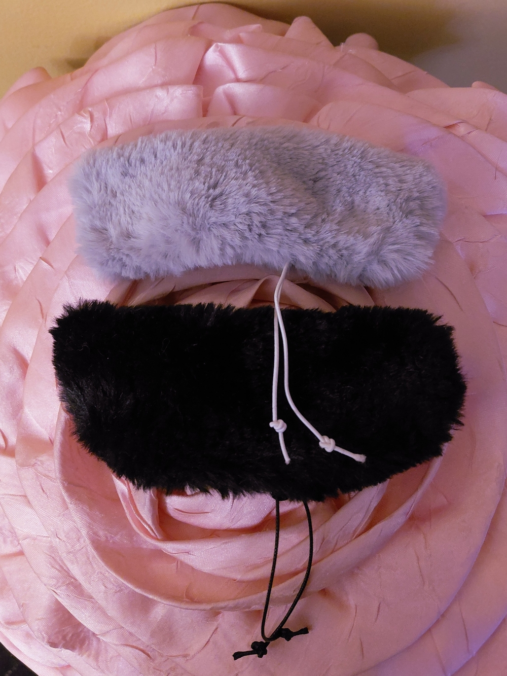 2pc Set Women’s Faux Fur Plush Walking Cane Covers Adjust  — Black & Light Gray